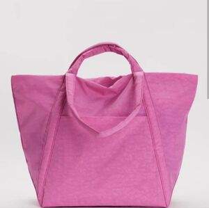 NWOT BAGGU Travel Cloud Bag